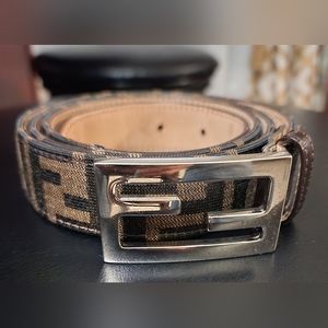 Men (unisex) Fendi belt